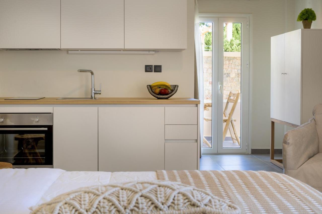 S U E N O - Studios And Apartments, With Shared Pool Kato Daratso Esterno foto